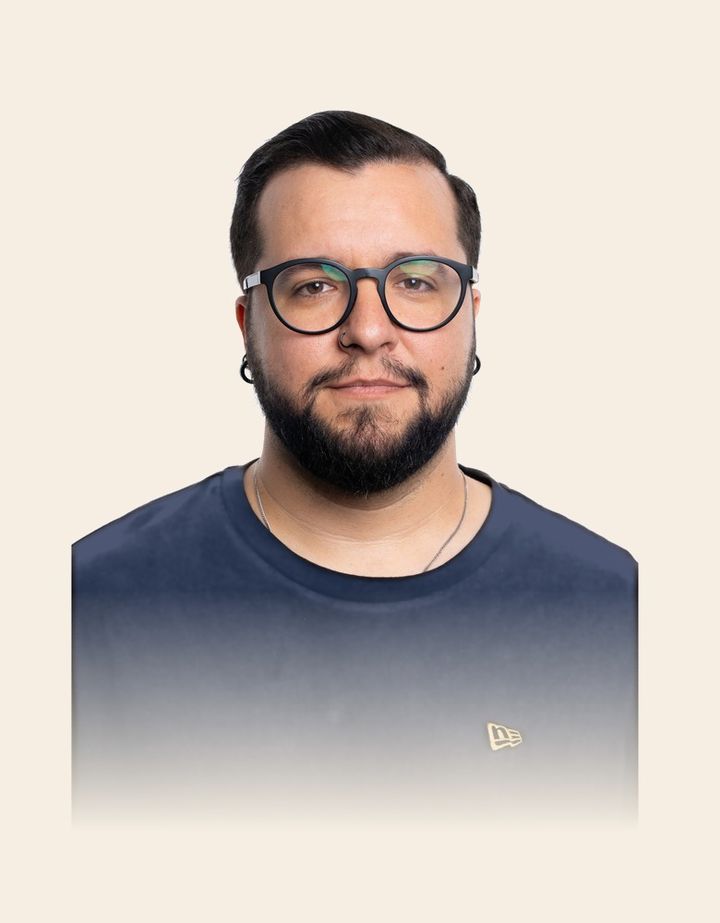 Roberto García, director creativo y diseñador gráfico de Calima